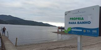 Praia do Vigorelli, em Joinville, se mantém própria para banho durante todo o ano