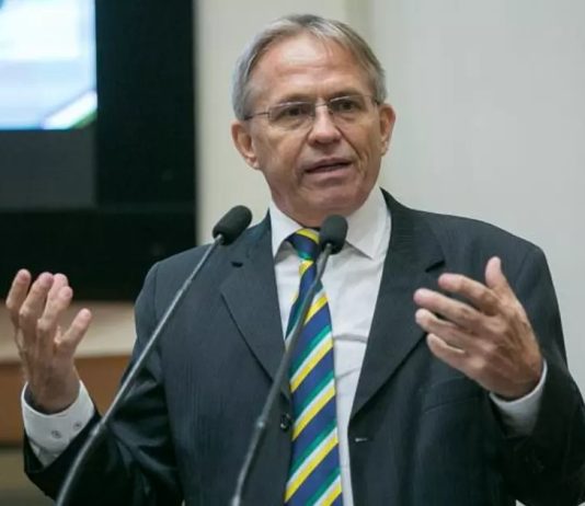 Ex-prefeito Carlito Merss deve ser o candidato do PT nas eleições de outubro