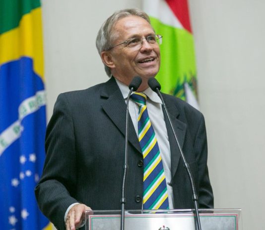 PT confirma Carlito Merss como pré-candidato a prefeito de Joinville