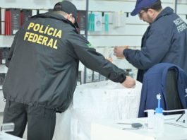 Polícia e Receita Federal desarticulam rede de comércio ilegal de eletrônicos em Joinville
