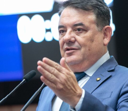 Após resultado das eleições, Maurício Peixer, de Joinville, reassume mandato na Alesc