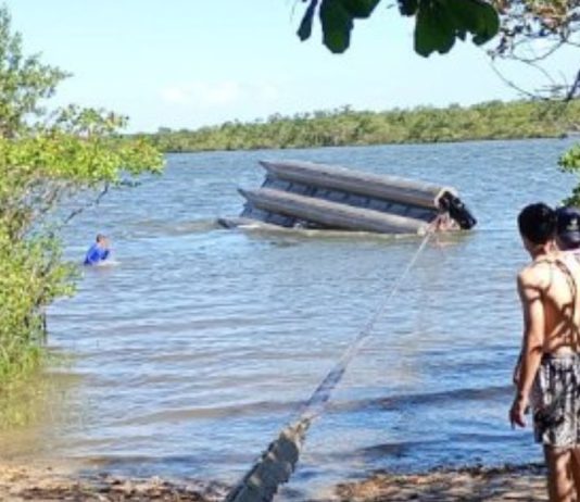 Bebê é resgatada uma hora após embarcação virar em São Francisco do Sul