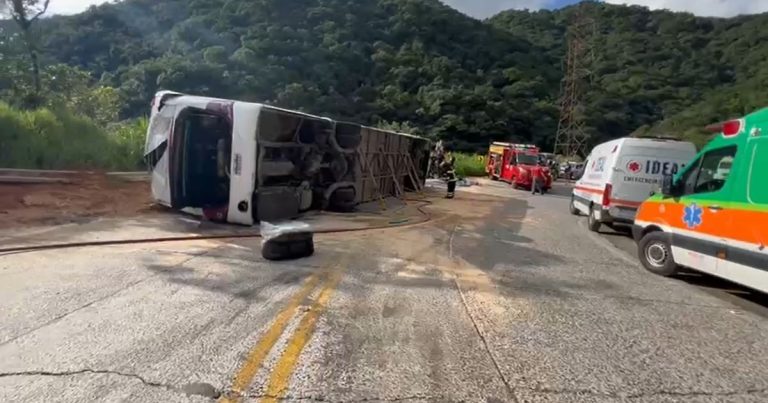 Serra Dona Francisca é liberada após grave acidente com ônibus