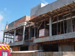 Trabalhador morre ao cair de andaime de madeira em Itapoá