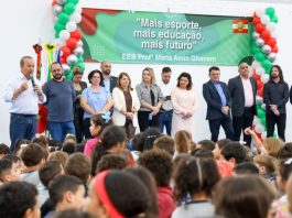 Duas quadras poliesportivas são inauguradas em escolas estaduais de Joinville