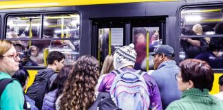 Vereadores fiscalizam superlotação em transportes públicos de Joinville