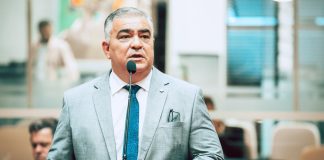 Deputado Sargento Lima passa mal durante agenda e é internado em Joinville
