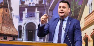 Presidente da Câmara de Joinville estreia na apresentação de novo programa de rádio em outubro