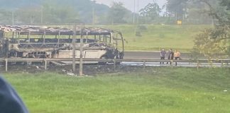 Após incêndio em ônibus, equipe da Joinville Natação realiza vaquinha solidária Após incêndio em ônibus, equipe da Joinville Natação realiza vaquinha solidária