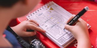 Artistas de Joinville lançam livro de pintura estilo Bobbie Goods