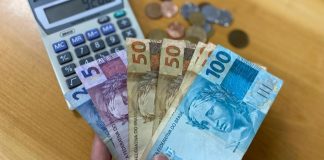 Especialista orienta como usar a segunda parcela do 13º para organizar as finanças e evitar endividamento