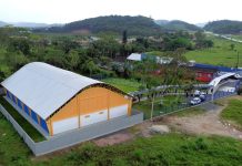 Prefeitura inaugura quadra coberta na escola municipal mais antiga de Joinville