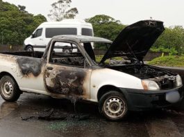 Corpo carbonizado é encontrado dentro de caminhonete na BR-101, em Joinville
