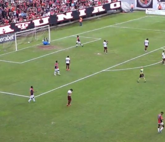 JEC vence Blumenau e larga em vantagem na semifinal da Copa Santa Catarina