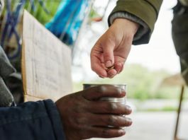 Projeto de combate a doação de esmolas avança na Câmara de Joinville