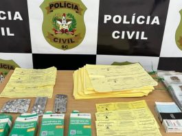Operação da polícia mira esquema de falsificação de receitas médicas em Joinville