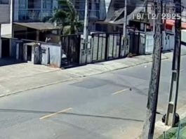 VÍDEO – Força do vento arranca cobertura de casa em Joinville