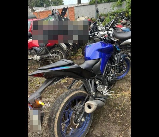 Motocicleta roubada é recuperada com auxílio de helicóptero da PM e dois suspeitos são presos em Joinville