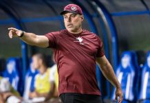 Após duas derrotas no Catarinense, Leandro Sena é demitido do comando do JEC